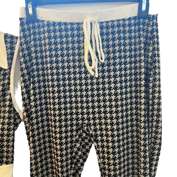 Black & Grey ‘Clueless Collar Two Piece Leggings Set - Picture 12 of 13